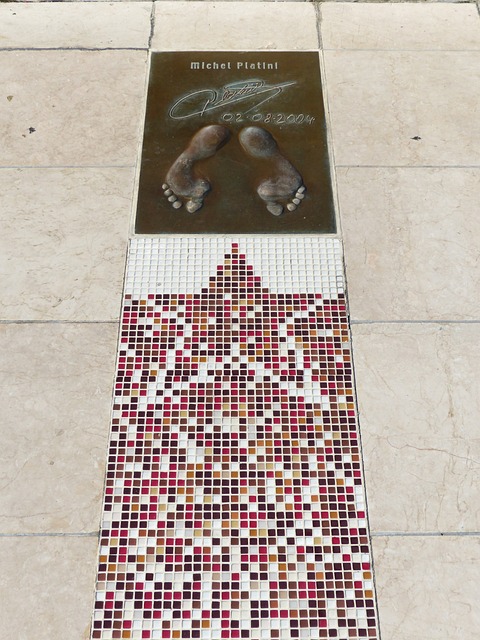 舞台上嶄露 舞台上嶄露